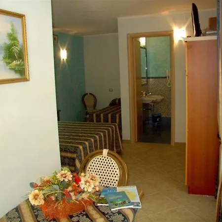 Guest house Residence Salu Lido Marini 3*
