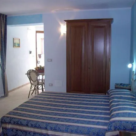 Guest house Residence Salu Lido Marini 3*